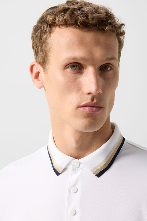 Arik Functional Short-Sleeved Top In White
