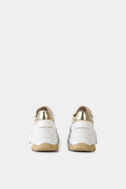 Kobe Sneaker In White/Gold