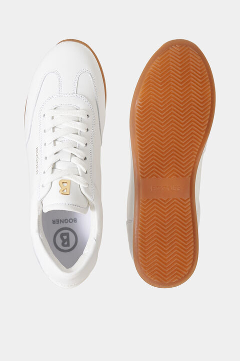Valencia Trainers In White