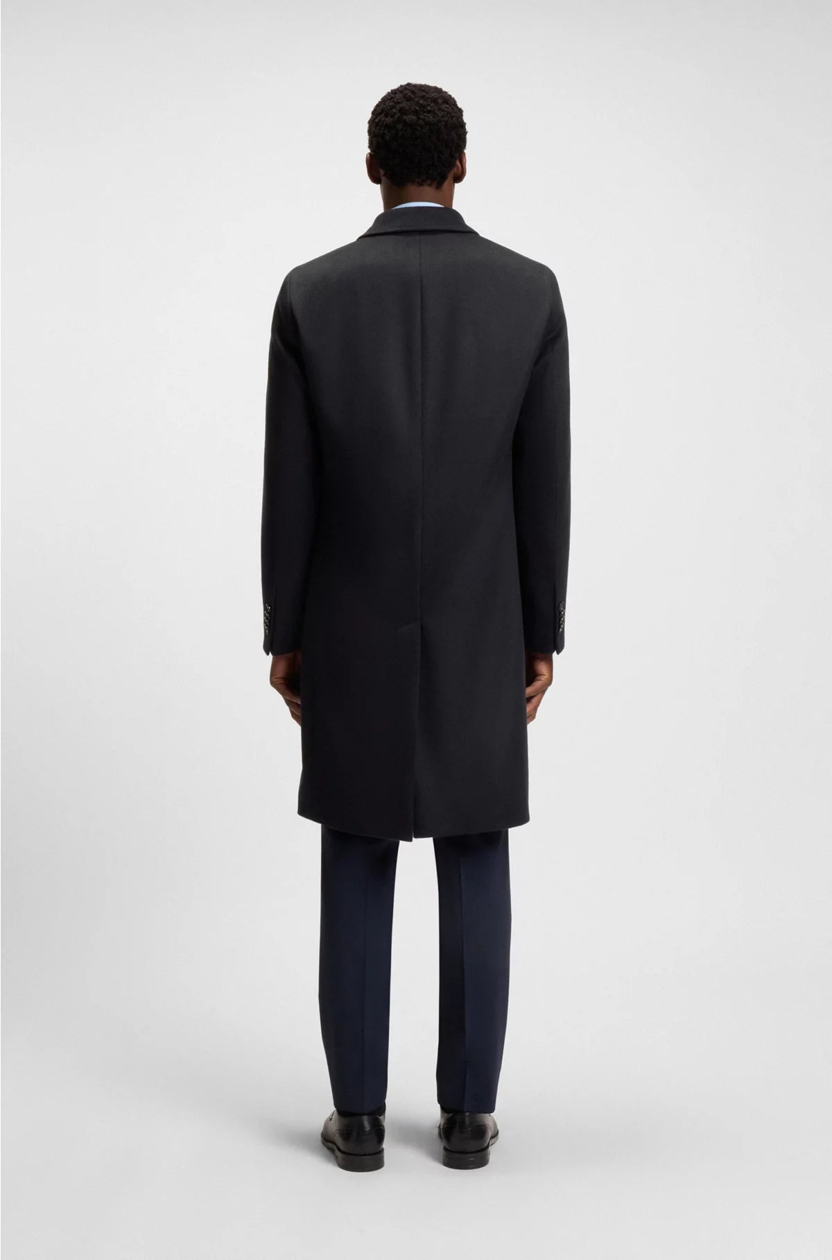 DOUBLE-BREASTED COAT IN WOOL AND CASHMERE